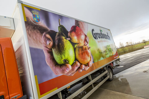 Camion avec le visuel 'poires'